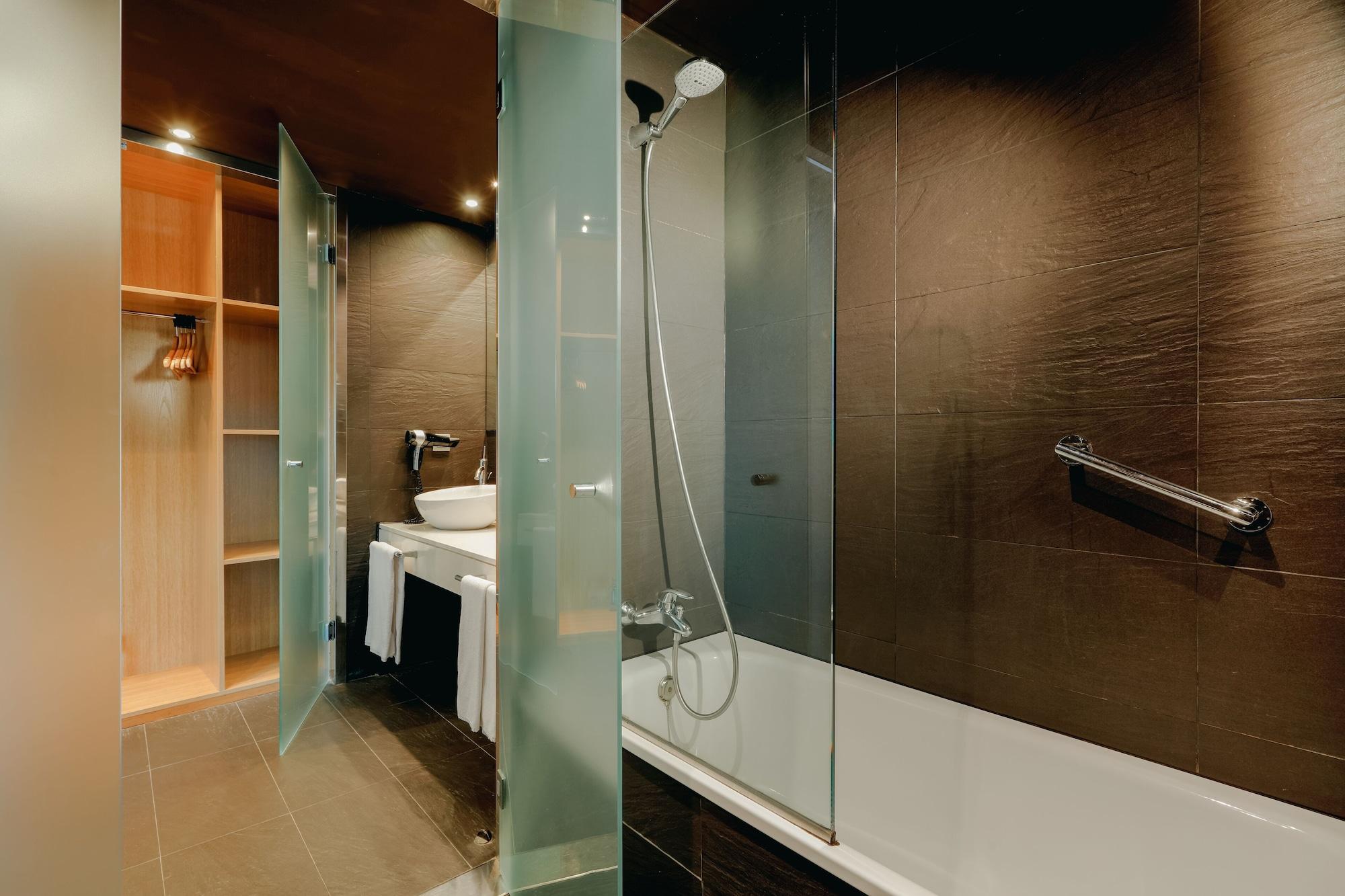 Hesperia Bilbao Hotel Kültér fotó