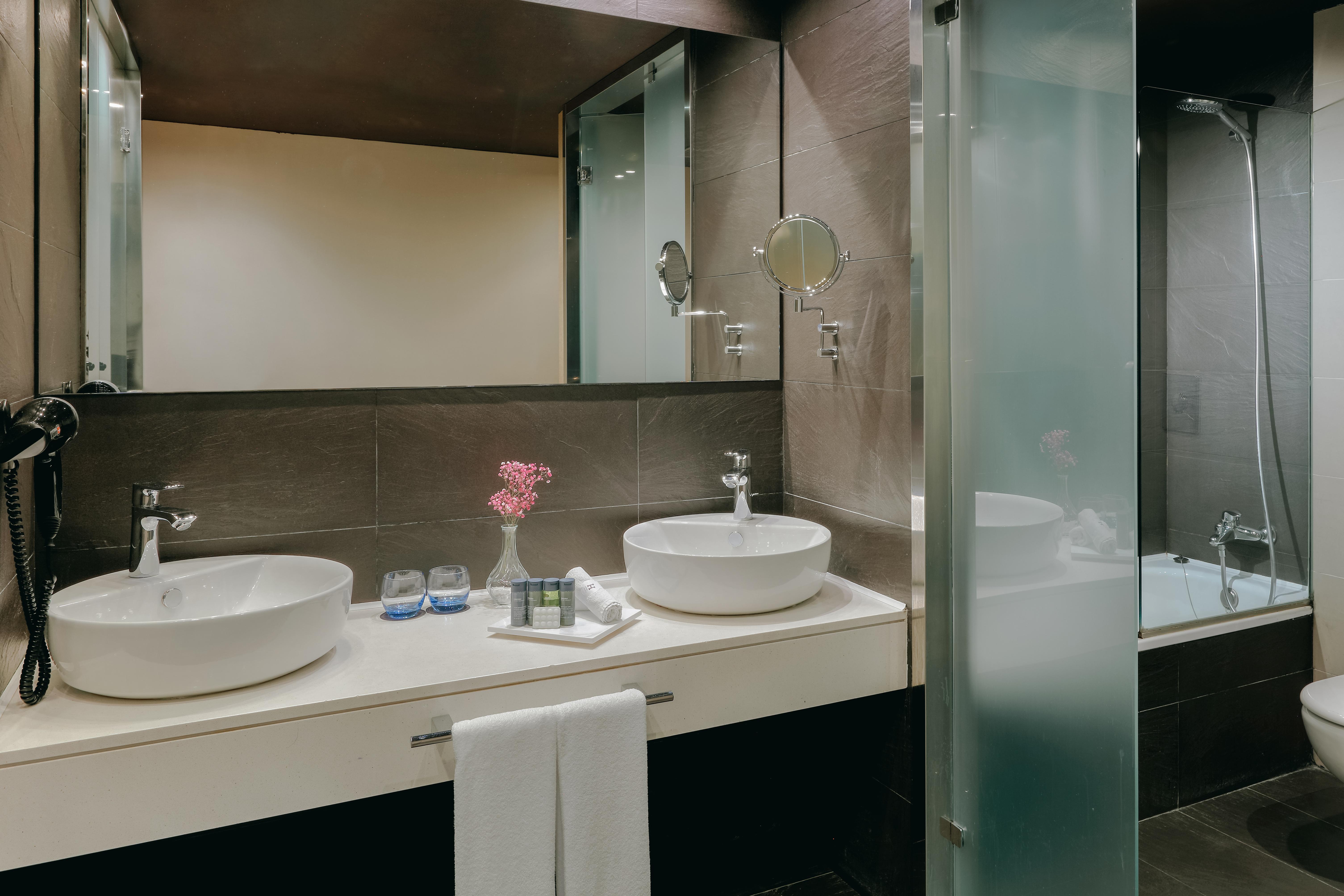 Hesperia Bilbao Hotel Kültér fotó